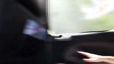 Sfizy esibizionismo in taxi