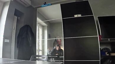 Impossibile non assumere la segretaria che si fa chiavare al colloquio