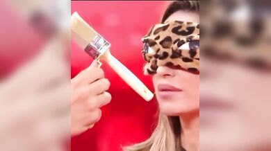 Anna Tatangelo brava con la bocca