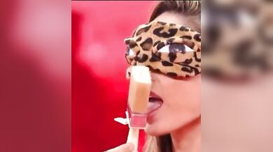 Anna Tatangelo brava con la bocca