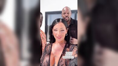 Margot Profumosa Caserta con due negroni