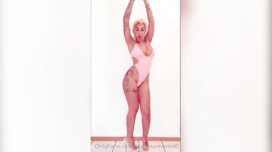 Bionda tettona social strip OF