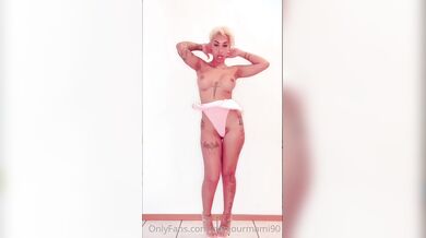 Bionda tettona social strip OF