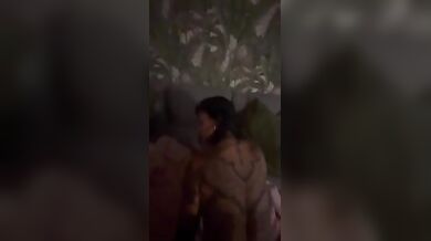 Margot scopata a pecora con plug anale