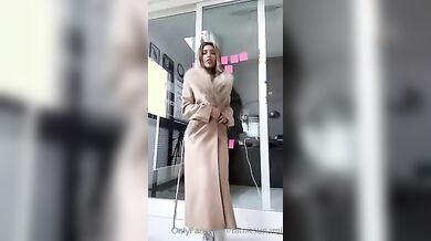 Culo e tette in intimo ragazza fica social of