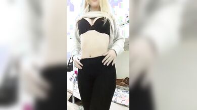 Strip Mara 19 anni Liguria