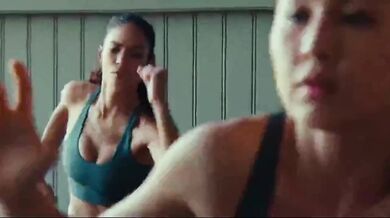 Elodie scene porno nuda dal film Gioco pericoloso