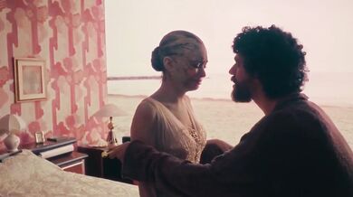 Elodie scene porno nuda dal film Gioco pericoloso