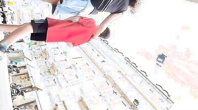 Sotto le gonne delle donzelle upskirt outdoor