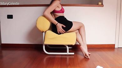 Joi fetish - Ascolta la tua padrona e guardala masturbarsi per te