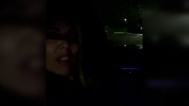 Emanuela Botto esce le tettone in auto OF