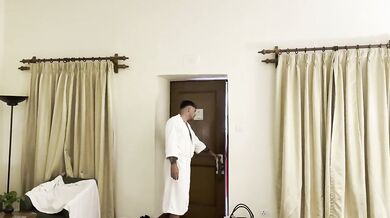 Threesome famosa pompino e sega FFM OF