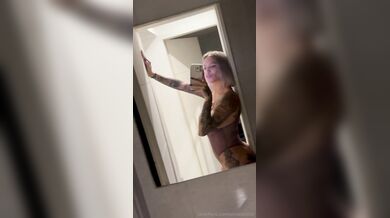 Silvia Bellini compilation tettona tatuata