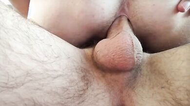 Le lecco la fica e me la scopo venendole dentro