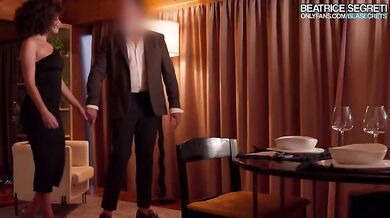 A mio marito piace segarsi guardandomi scopare davanti a lui