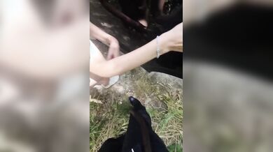 Coppia italiana va a scopare in campagna