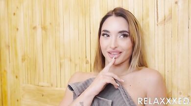 Sara Diamante scopata Bbc con nero superdotato in sauna