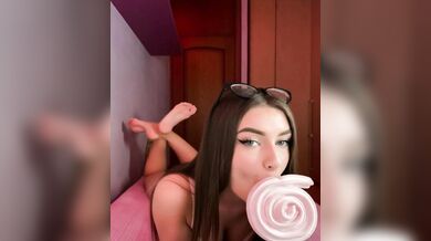 Elisa Esposito col cazzo in bocca