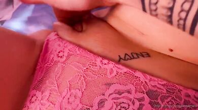 Giorgia tettona italiana si masturba of