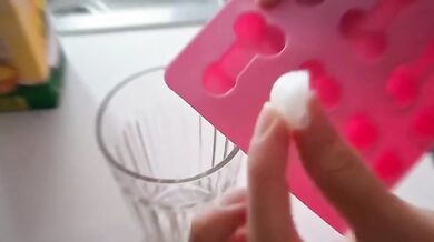 Lo schiavo si nutre di sperma