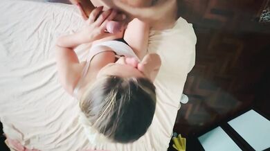 Spagnola amatoriale moglie con gran sborrata sulle tette