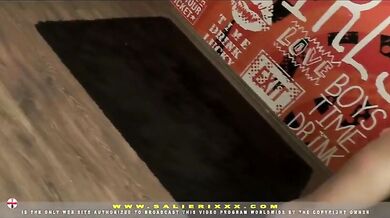 Matrigna scopata da amico del figlio 18 enne