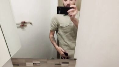 Scopiamo nel bagno del ristorante amatoriale coppia italiana