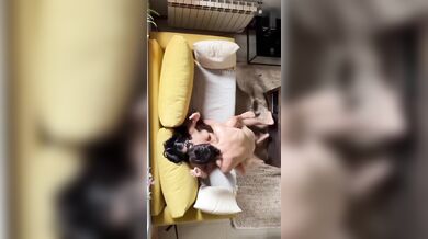 Coppia amatoriale in una bella scopata casereccia