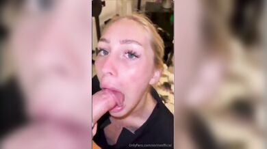 Pompino bionda social italiana teen