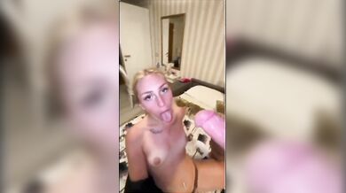 Pompino bionda social italiana teen