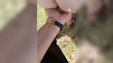 Sesso con Milf bionda in giardino