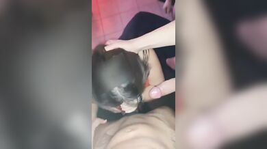 Trio amatoriale con moglie cuckold