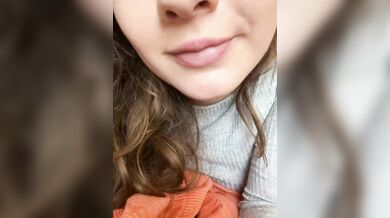 Camgirl italiana tettona in live