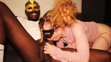 QUesto black mi sta sfondando la fica tesoro Trio BBC cuckold