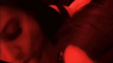 Due trans italiana spompinano insieme marocchino