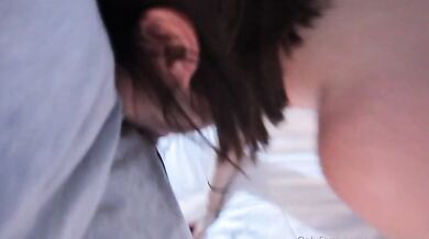 Bocchino tettona in autoreggenti ofans