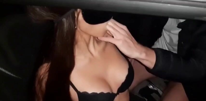 Carsex fidanzata italiana pompino a guardone