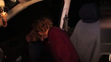 Carsex moglie italiana sega sconosciuto davanti a suo marito