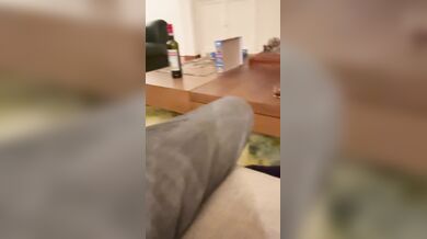 Pompino e spagnola sul divano