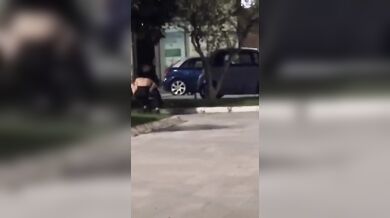 Pompino sulla panchina al parco