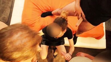 Gang bang con moglie cuckold