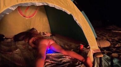 Moglie scopata in tenda da bull