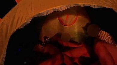 Moglie scopata in tenda da bull