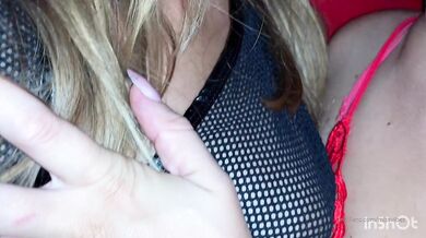 Slinguata lesbo Milf italiane