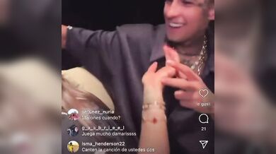 Wanda Nara col fidanzato in live IG