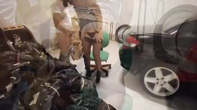 Moglie scopata in garage