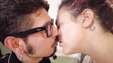 Paraplegico scopa amica italiana