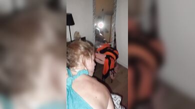 Moglie gode nel culo a novanta