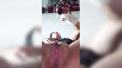 La napoletana Marika si sditalina