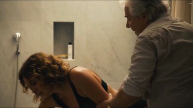 Valeria Golino - Les estivants (2018) scena hot